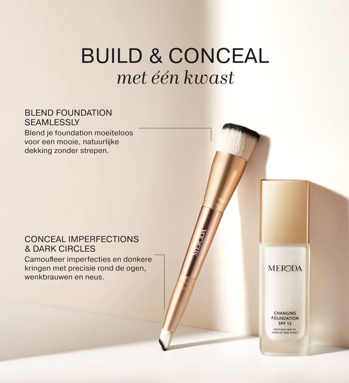 De 2-in-1 Build & Conceal Brush getoond naast foundation om het dubbelzijdige ontwerp en naadloos blenden te benadrukken.
