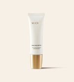 Daily Face SPF 40 hydraterende zonnebrandcrème in een slanke witte tube met een metallic gouden dop.