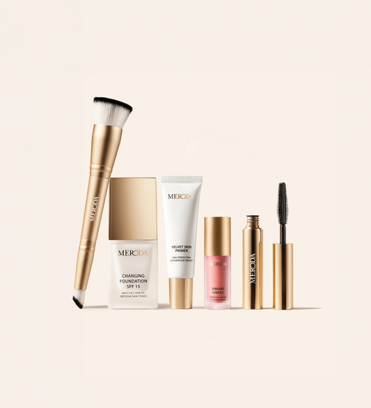 Meroda Cosmetics Moederdags Gift Set met Changing Foundation, Velvet Skin Primer, Vibrant Cheeks, mascara en gouden kwast.